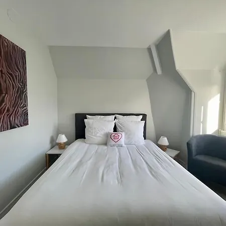 Horizon By Melrose Nyaraló