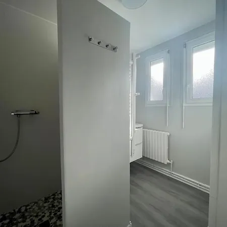 Horizon By Melrose *